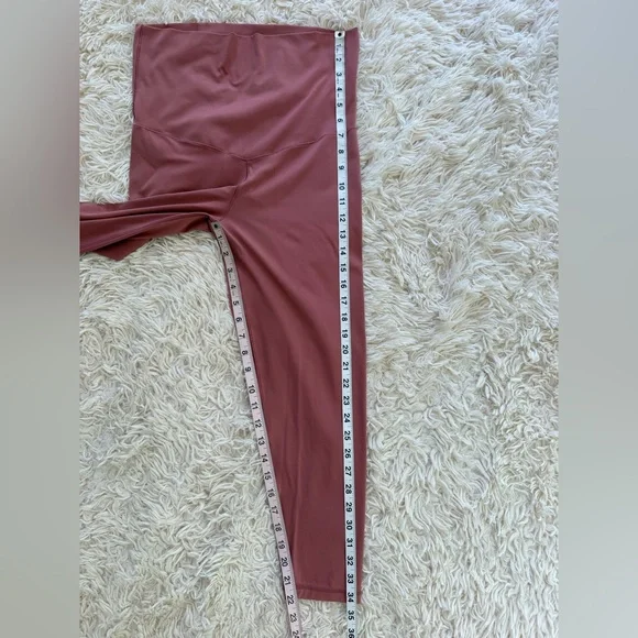 Offline by Aerie Real Me High Rise 7/8 Legging Short Inseam L/G - Picture 3 of 4